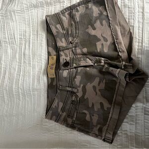 Hollister Camouflage Women Shorts Cargos
